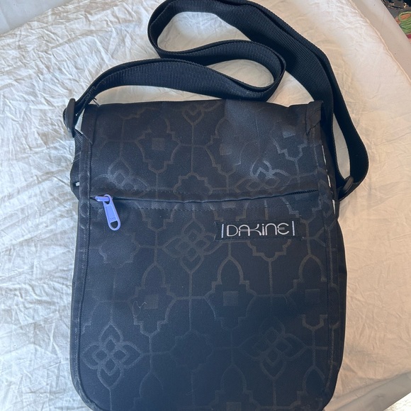 Dakine Penny Black and Purple Crossbody Bag - Picture 1 of 5
